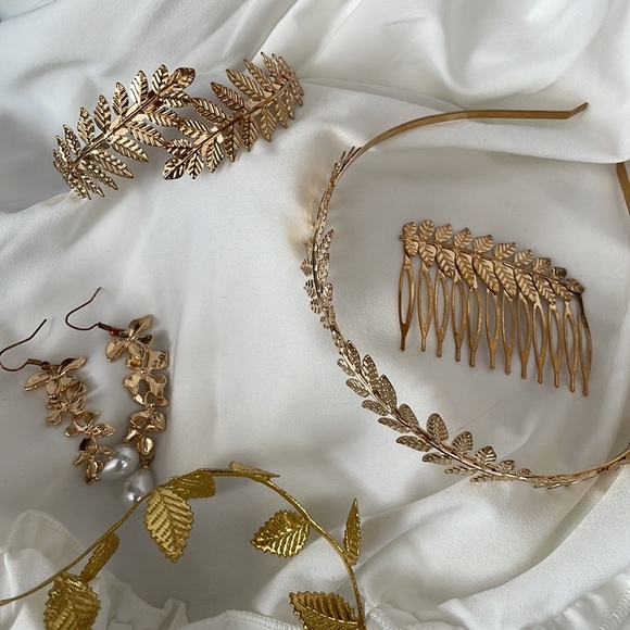 Goddess Accessories - Picture 1 of 7